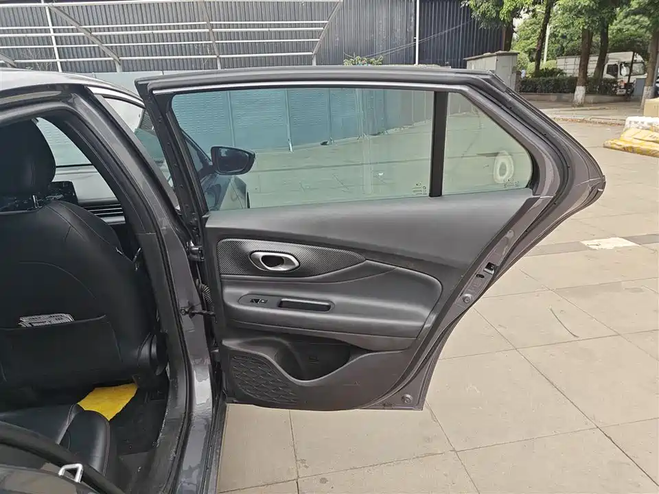 Trumpchi Shadow Leopard