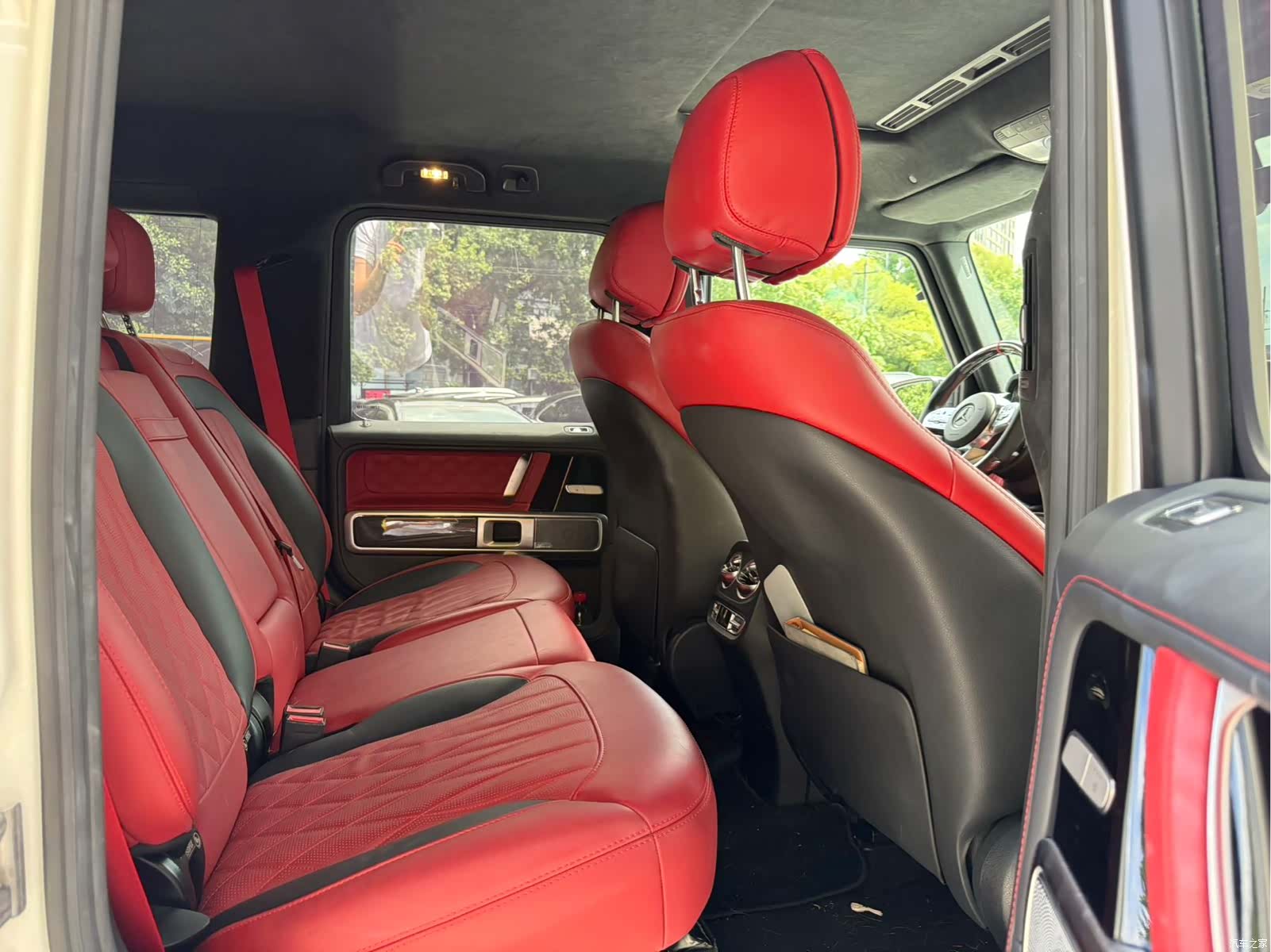 Mercedes-Benz G-Class, 2023 15