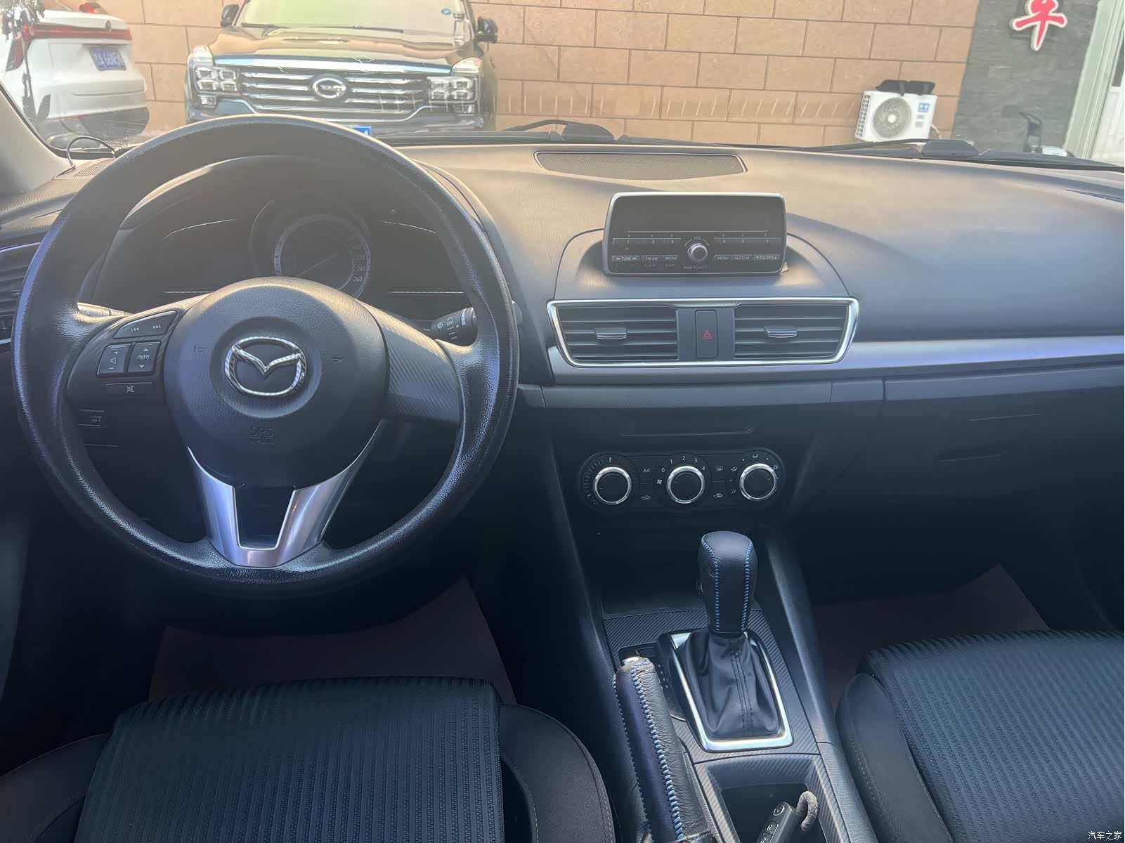 Mazda Mazda3, 2016 9