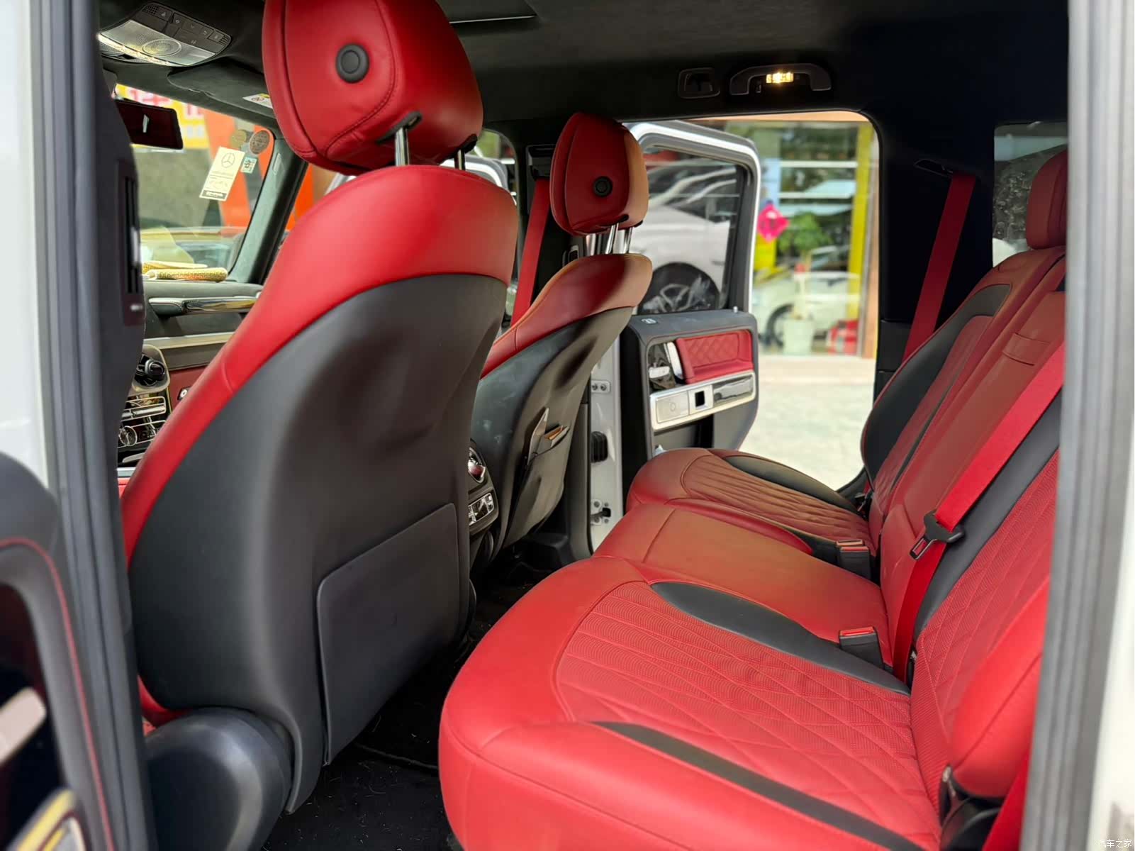 Mercedes-Benz G-Class, 2023 14