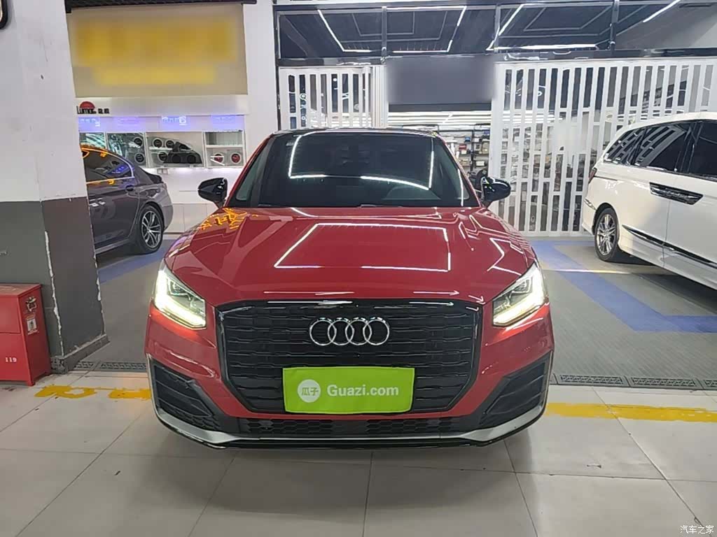 Audi Q2L, 2019 3