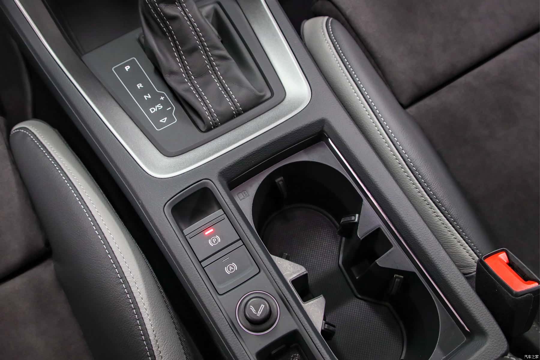 Audi Q3, 2022 12
