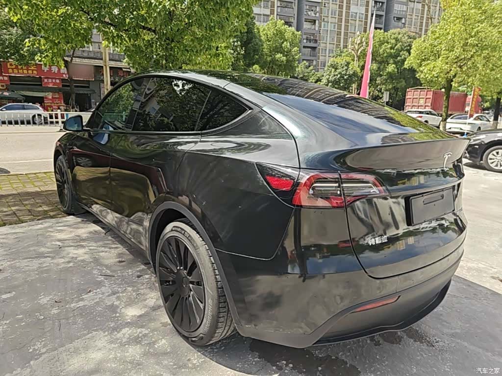 Tesla Model Y, 2022 все фото