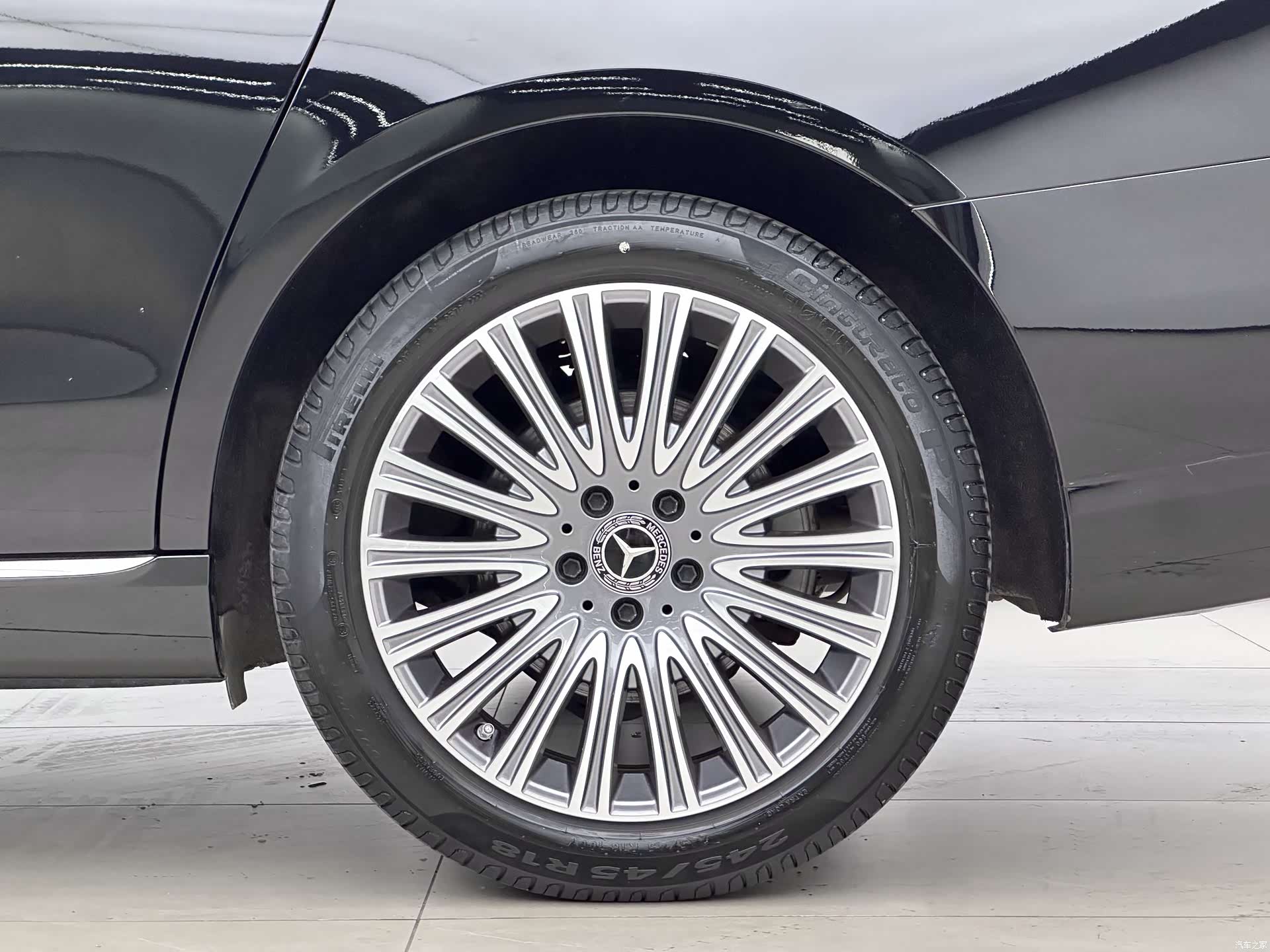 Mercedes-Benz E-Class, 2023 17
