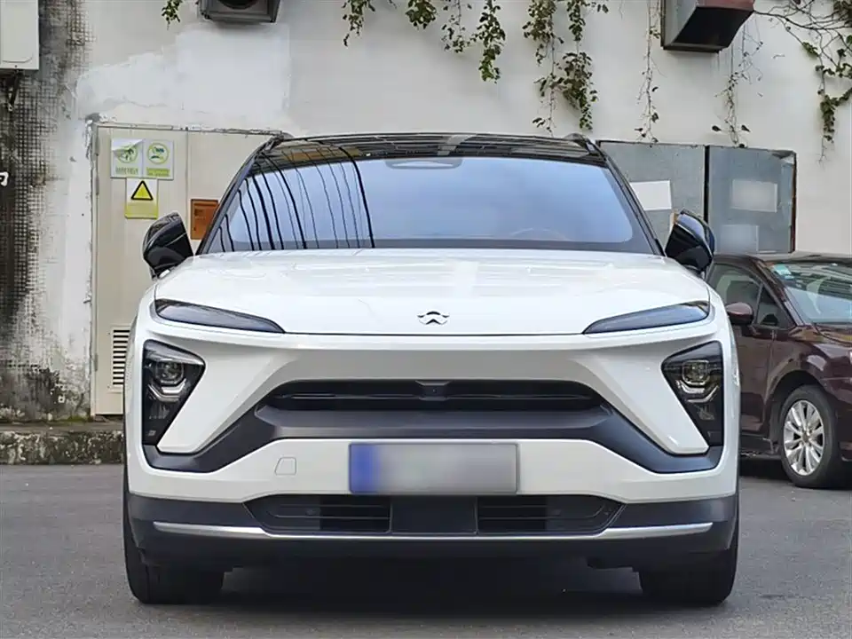 NIO ES6