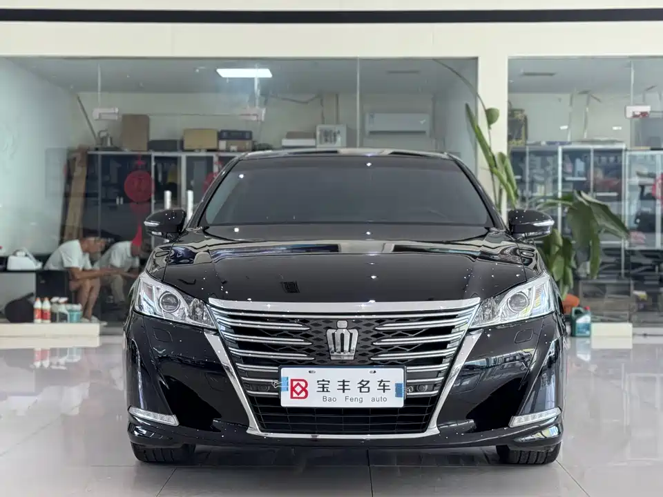 Toyota crown