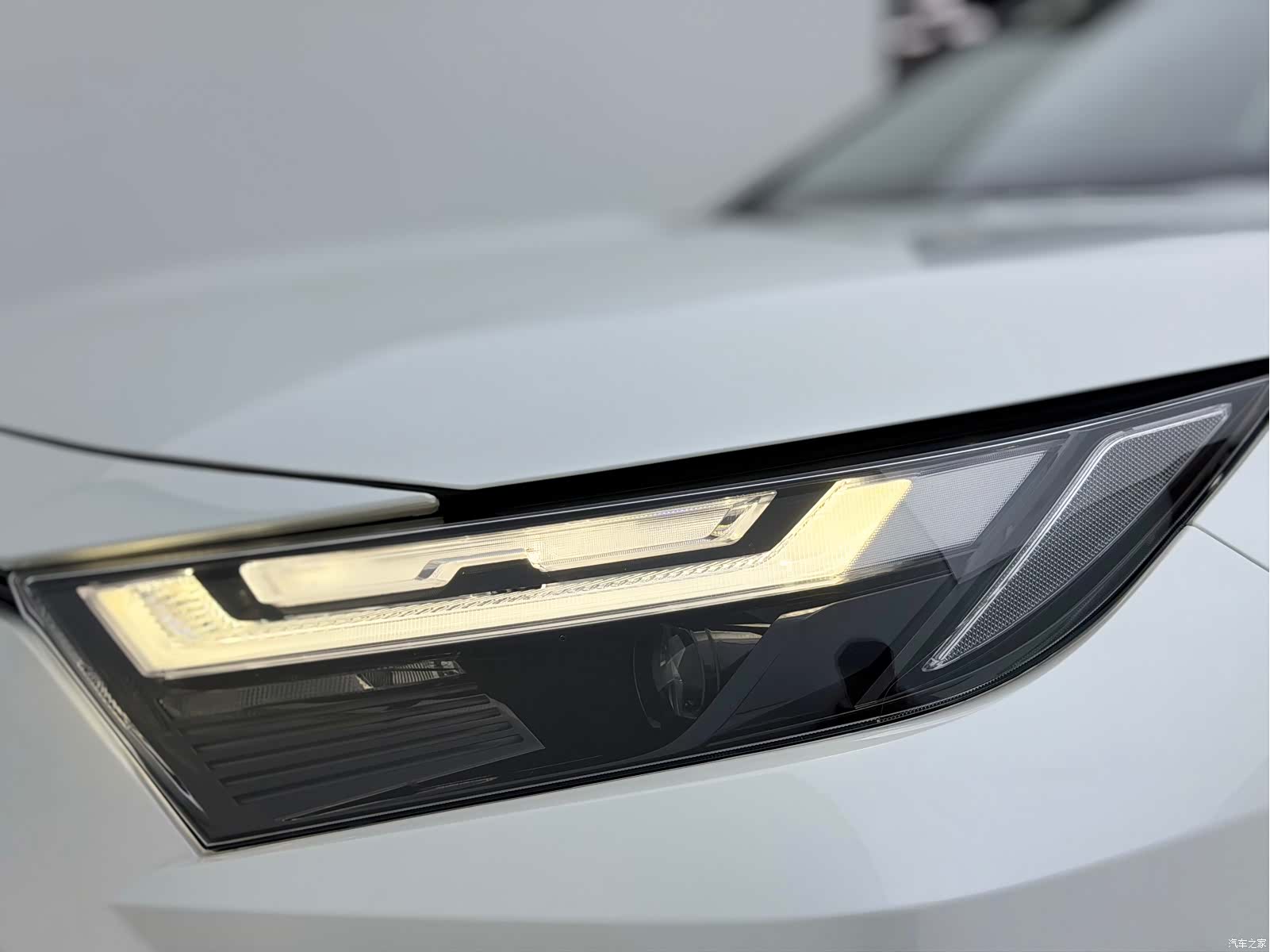 Toyota RAV4, 2024 32