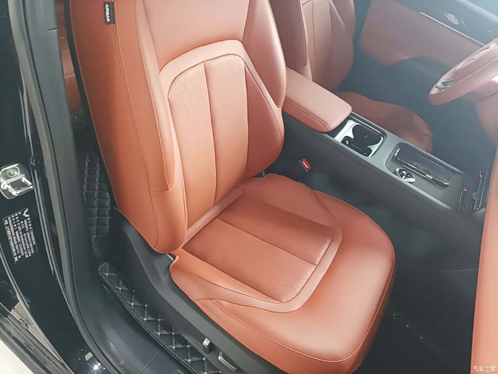 Wuling Starlight, 2025 25