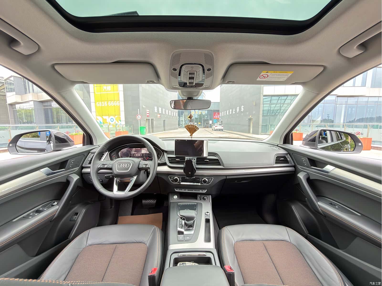 Audi Q5L, 2019 все фото