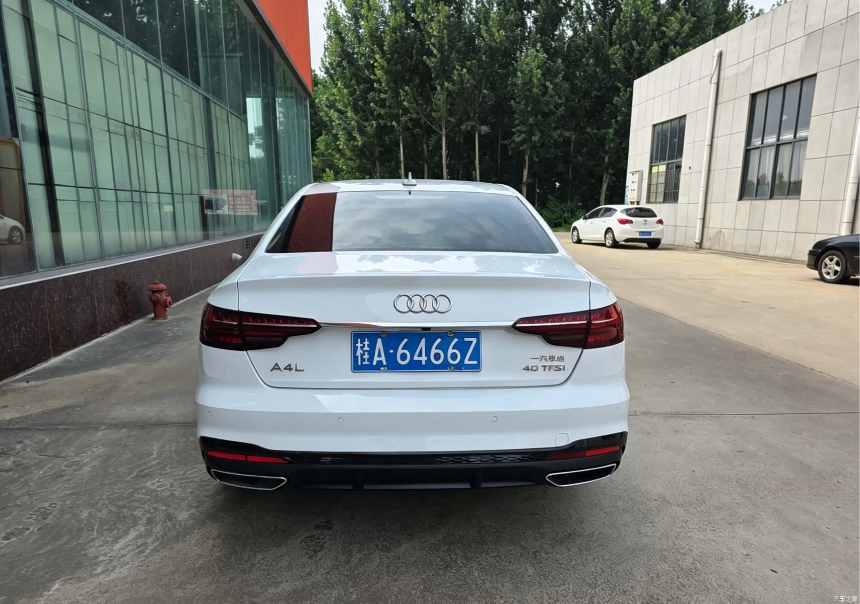 Audi A4L, 2025 все фото