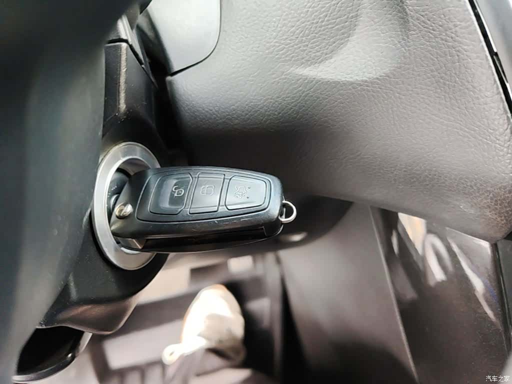 Ford Focus, 2015 17
