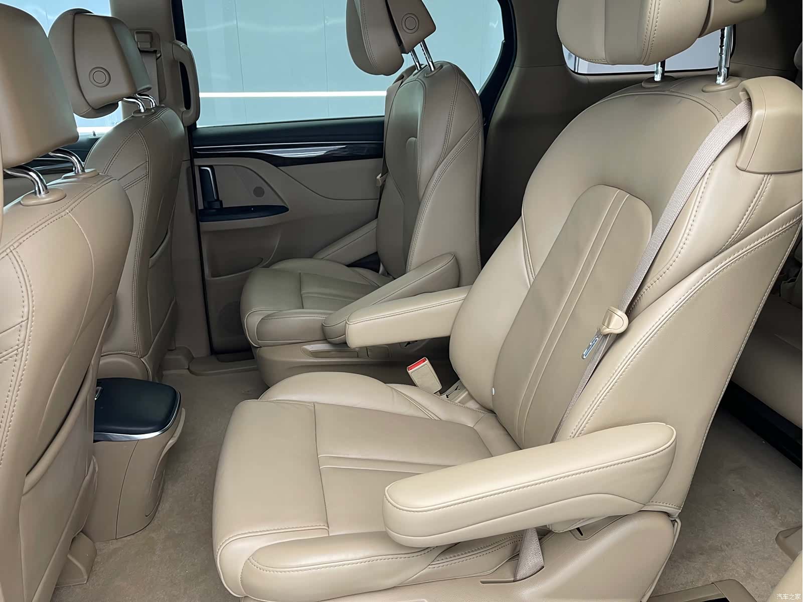 Buick GL8, 2019 10