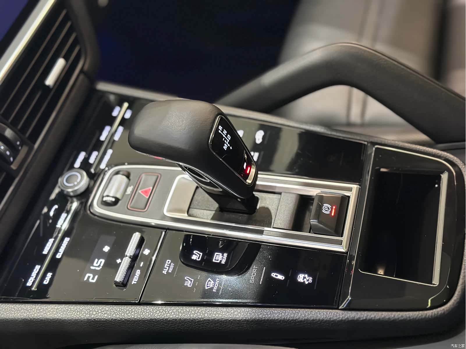 Porsche Cayenne, 2021 8