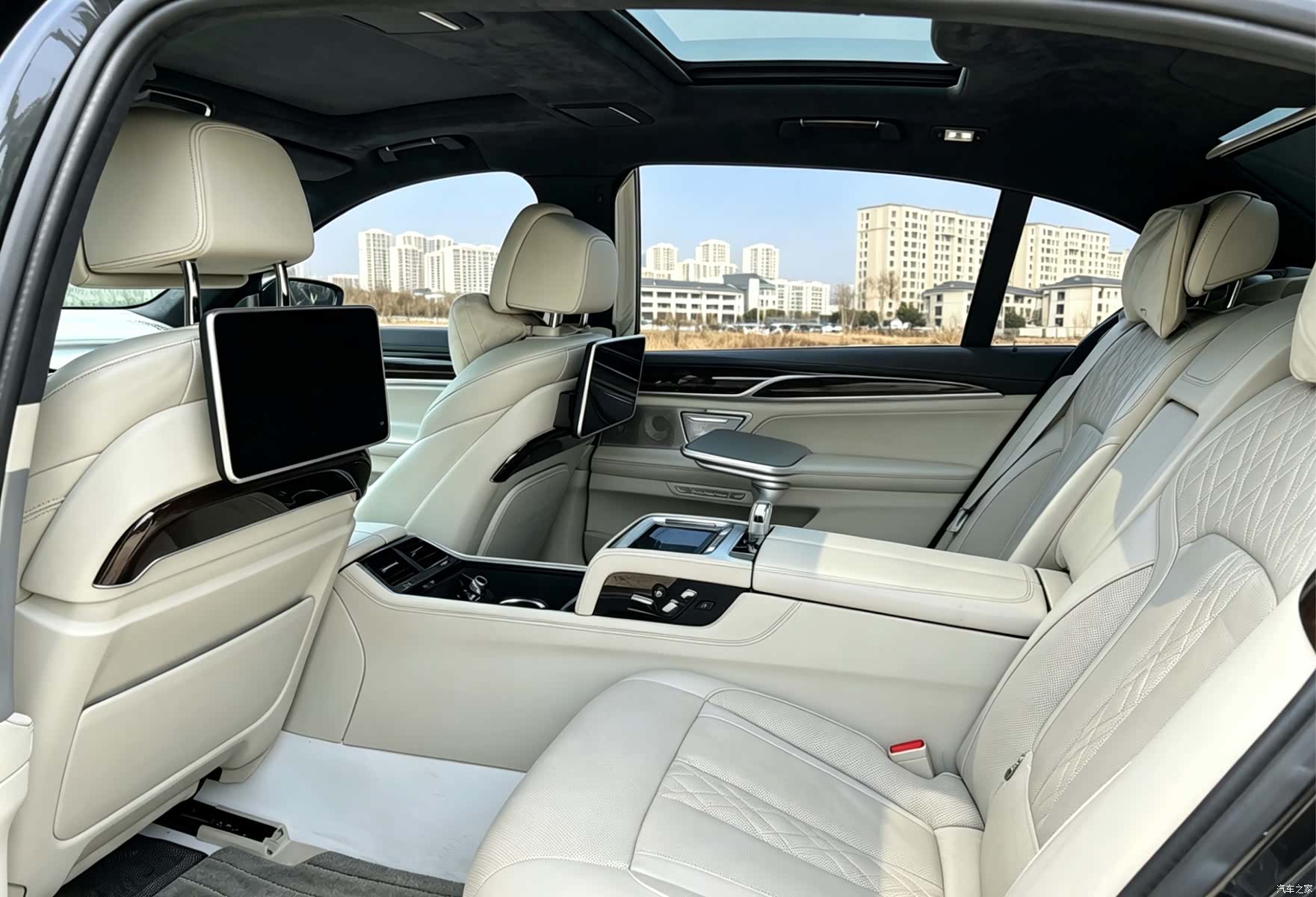 BMW 7 Series, 2015 все фото