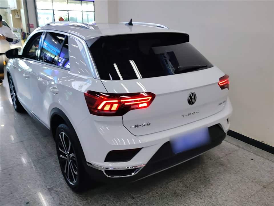Volkswagen T-ROC exploring Songs