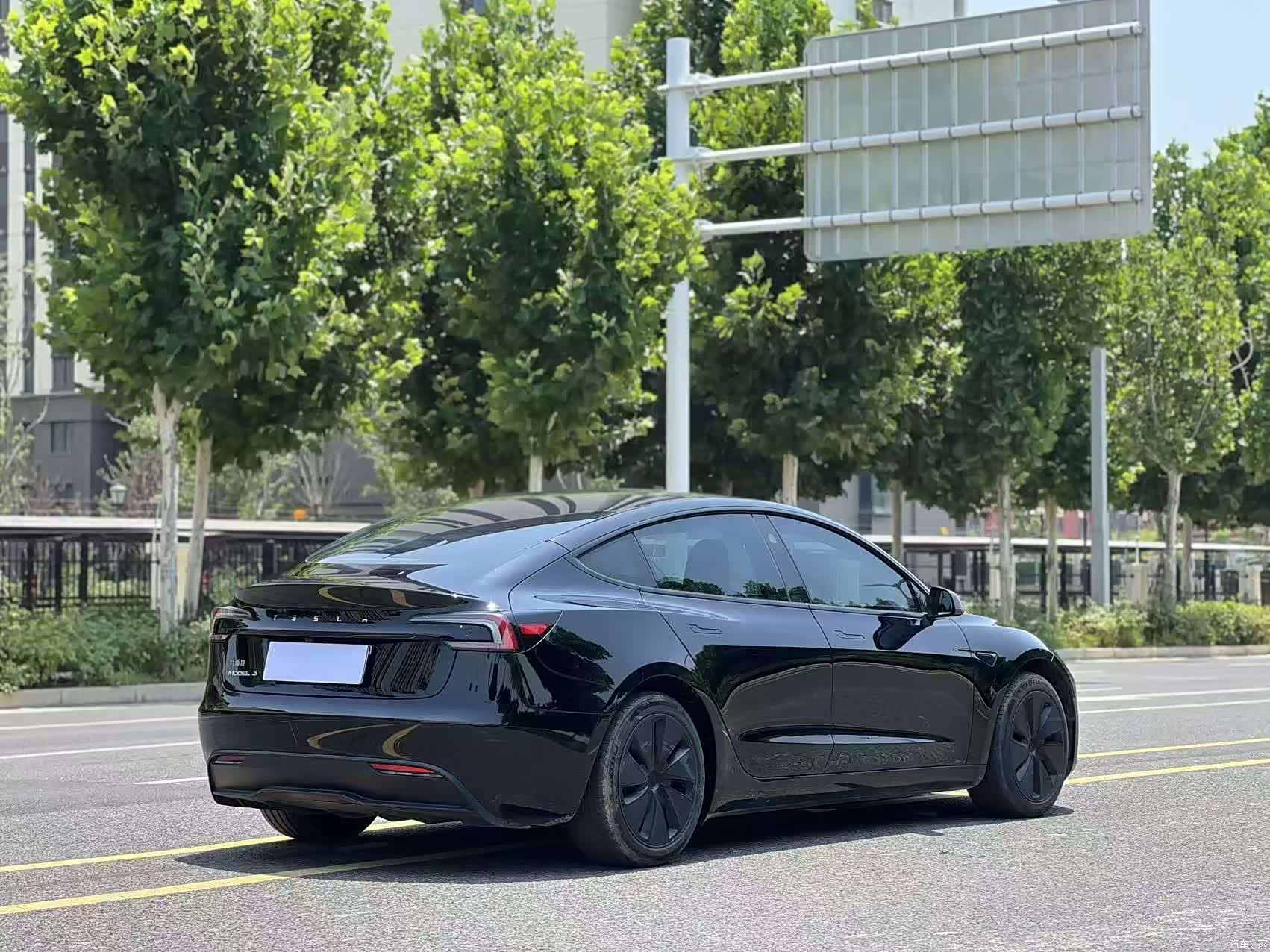 Tesla Model 3, 2024 7