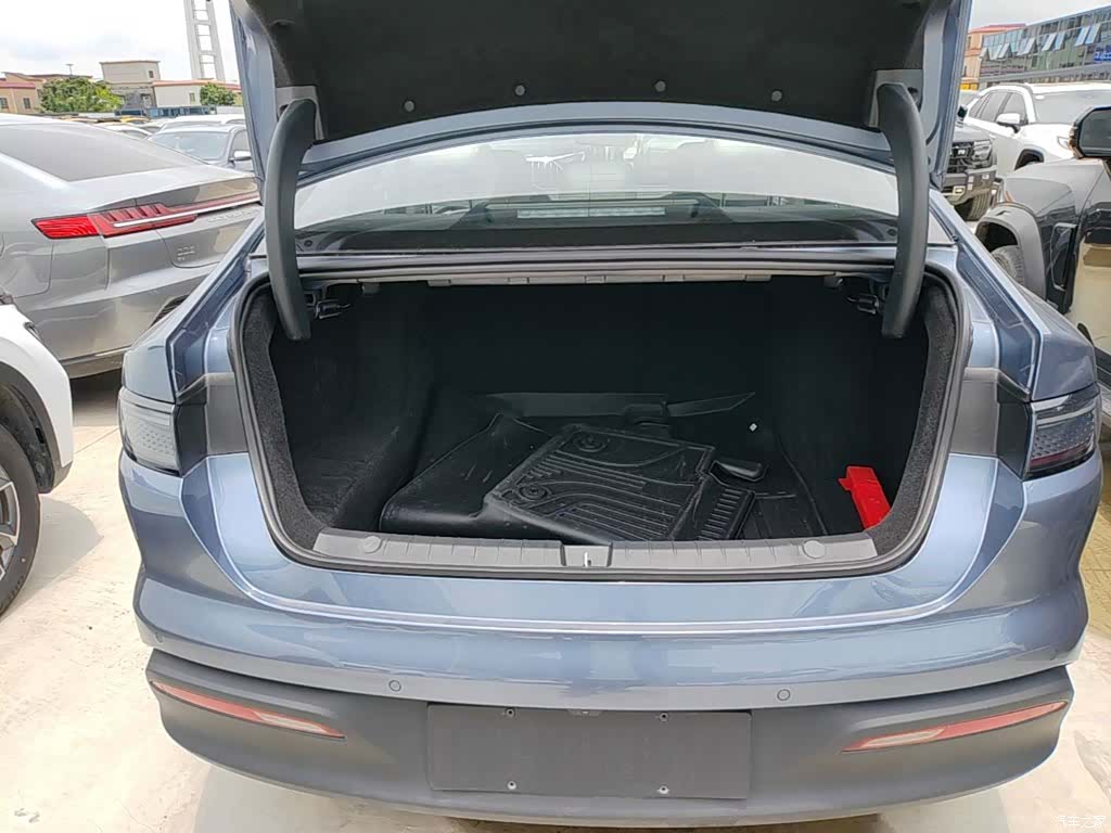 BYD Seal, 2025 19