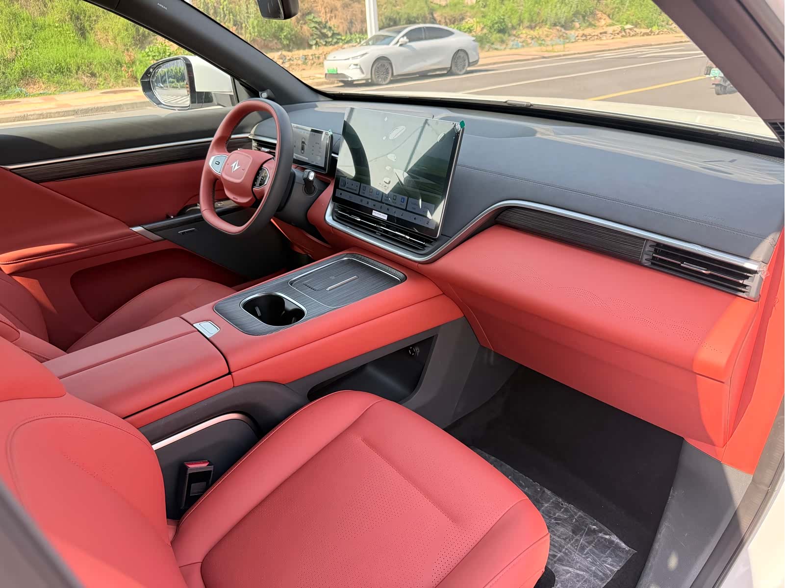 DongFeng eπ008, 2024 15