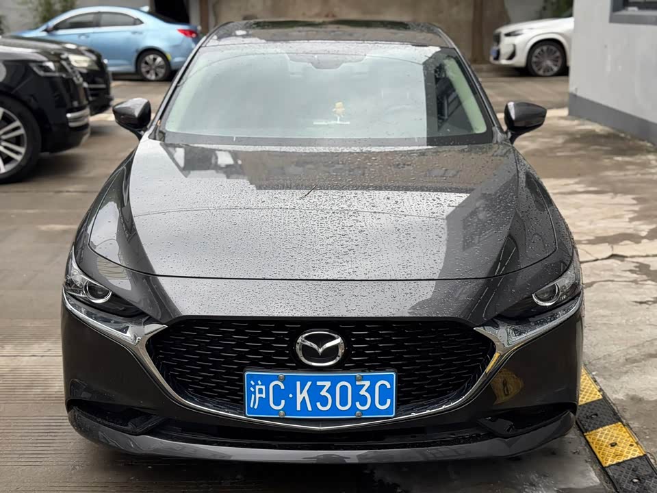 Mazda 3 Angkesaila