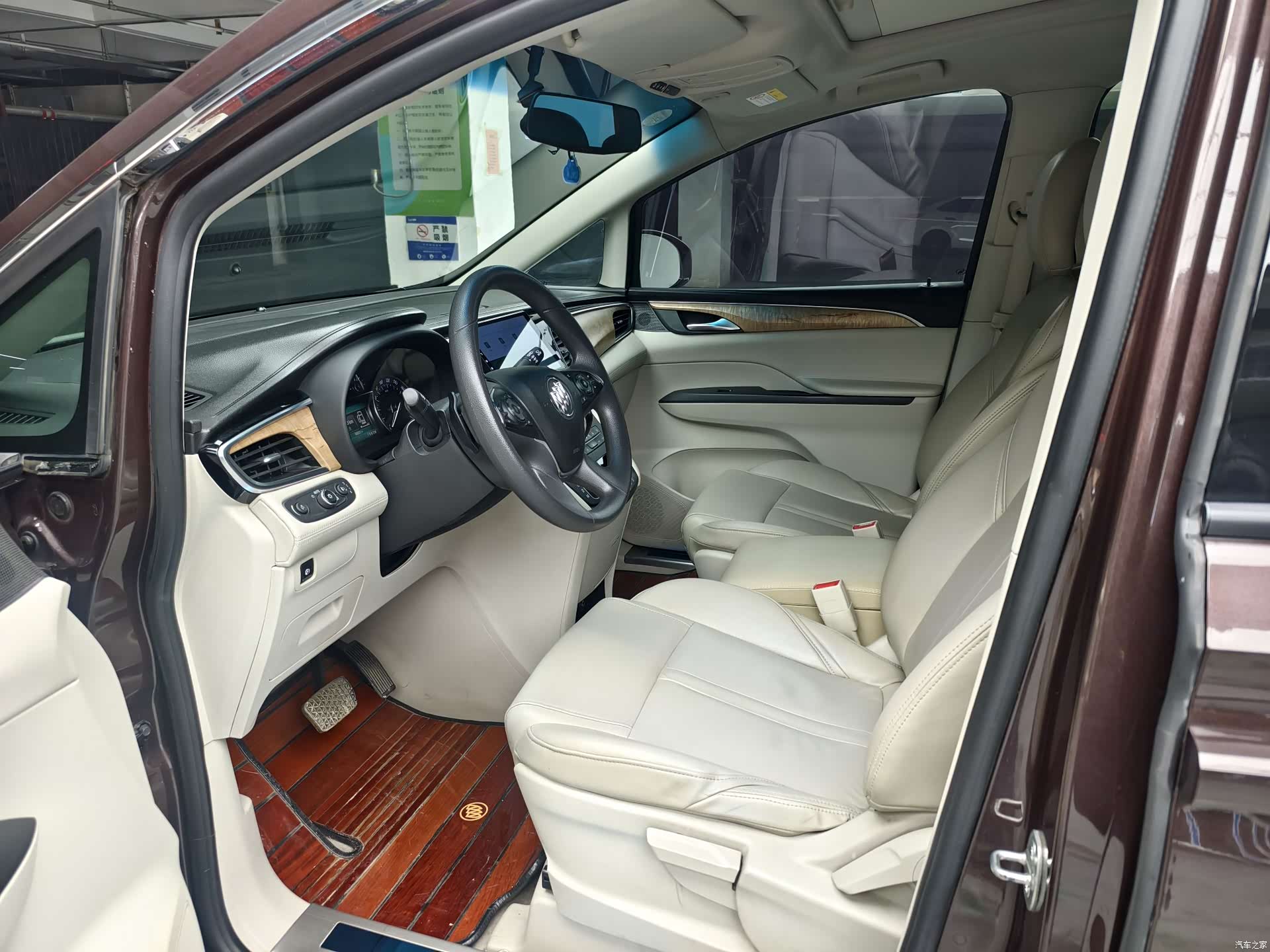 Buick GL8, 2017 все фото