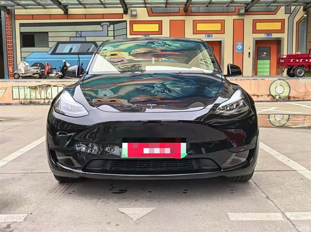 Tesla Model Y, 2022 2