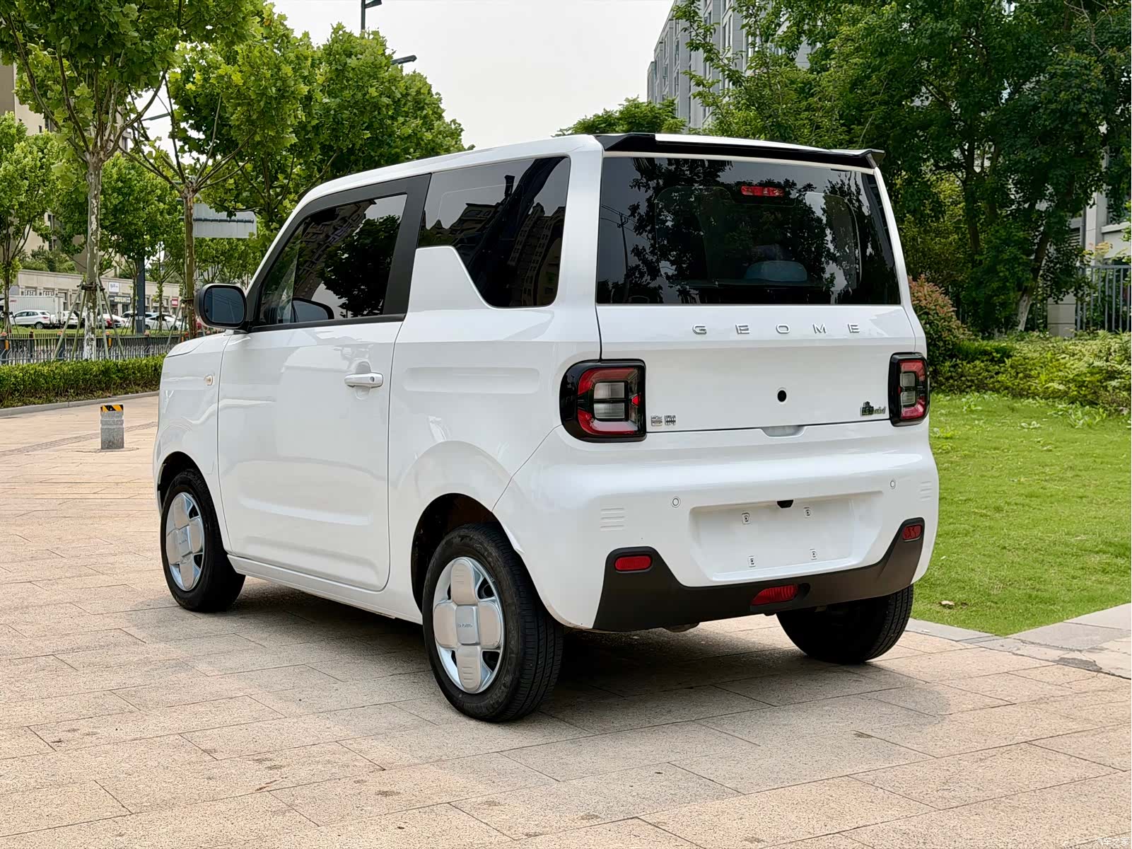 Geely Panda, 2025 4