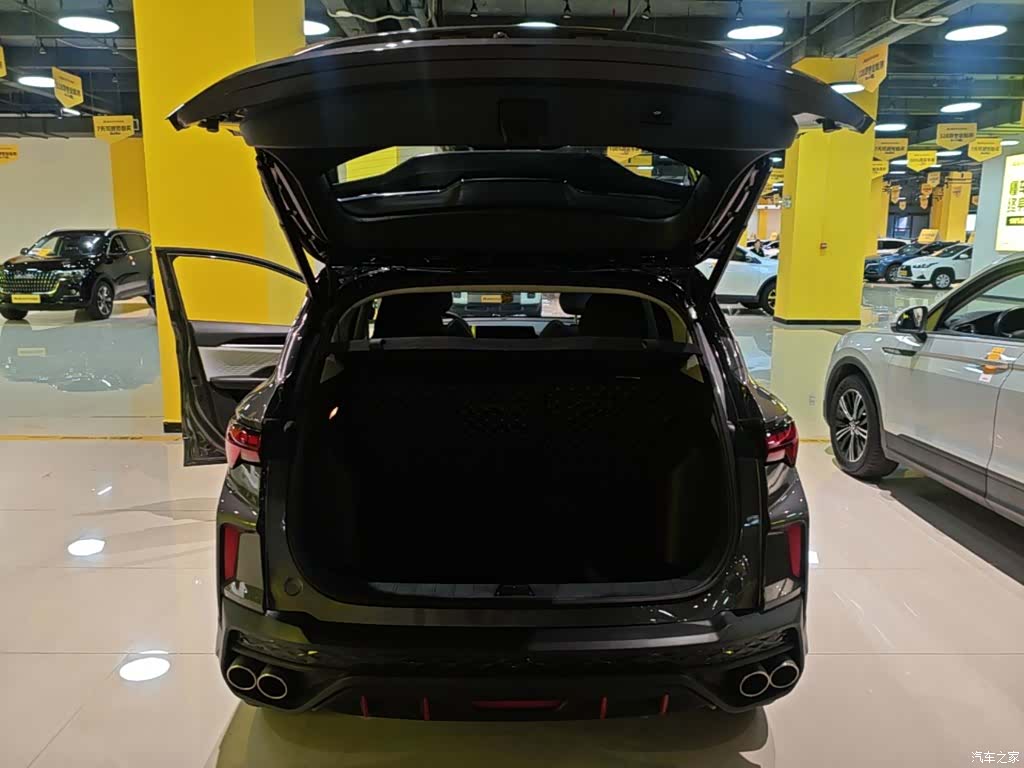 Geely Coolray, 2022 19