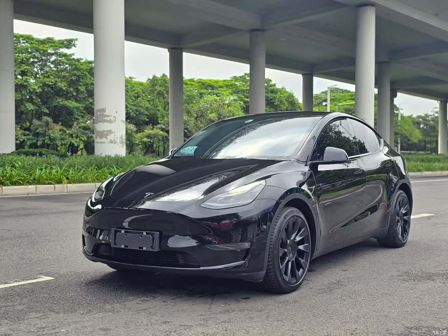 Tesla Model Y, 2021 1