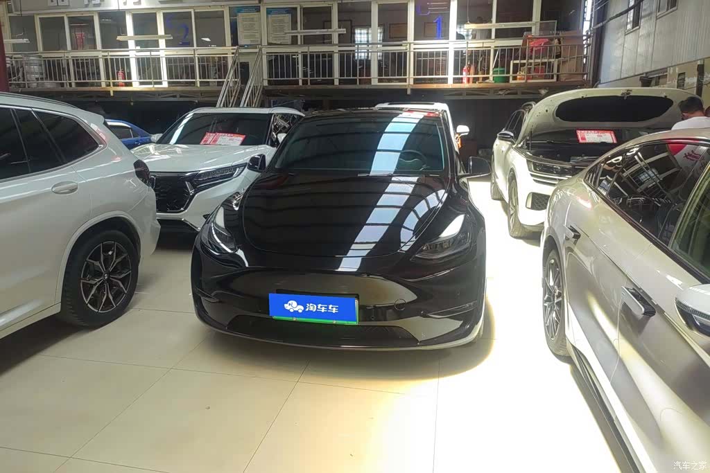 Tesla Model Y, 2022 2