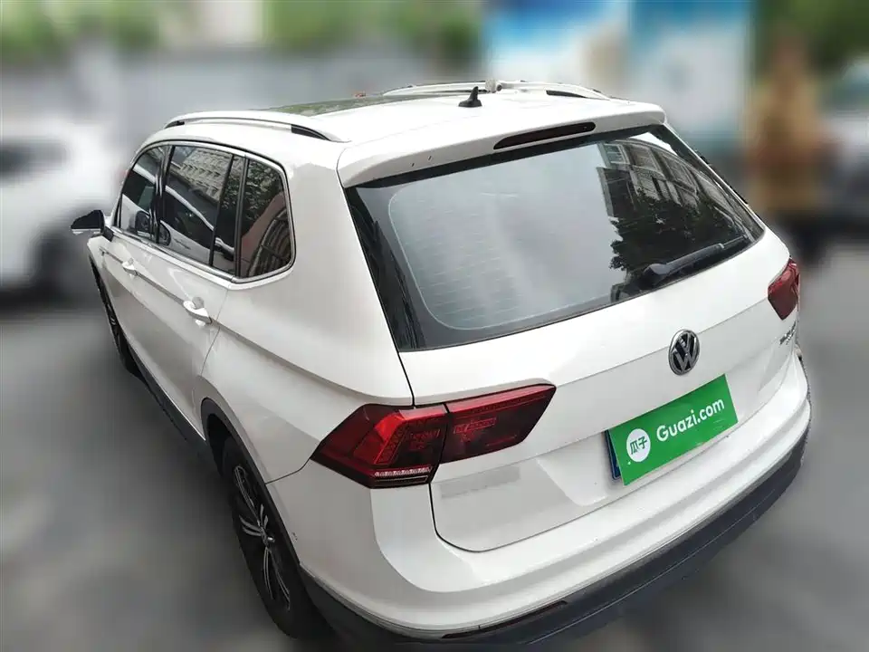 Volkswagen Tiguan L