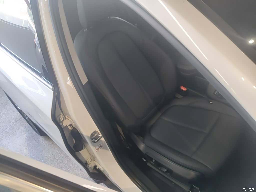 BMW X1, 2019 25