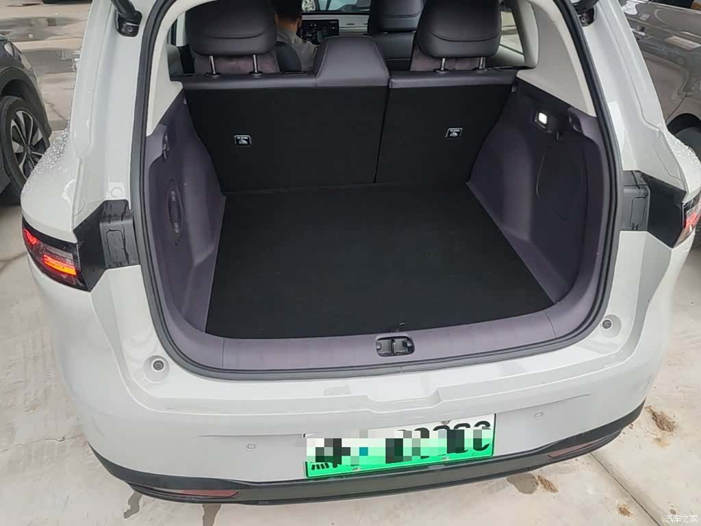 Leapmotor B10, 2025 19