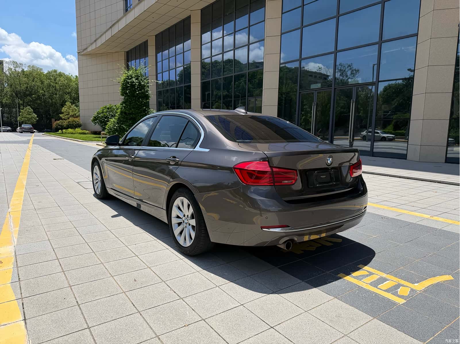 BMW 3 Series, 2017 7