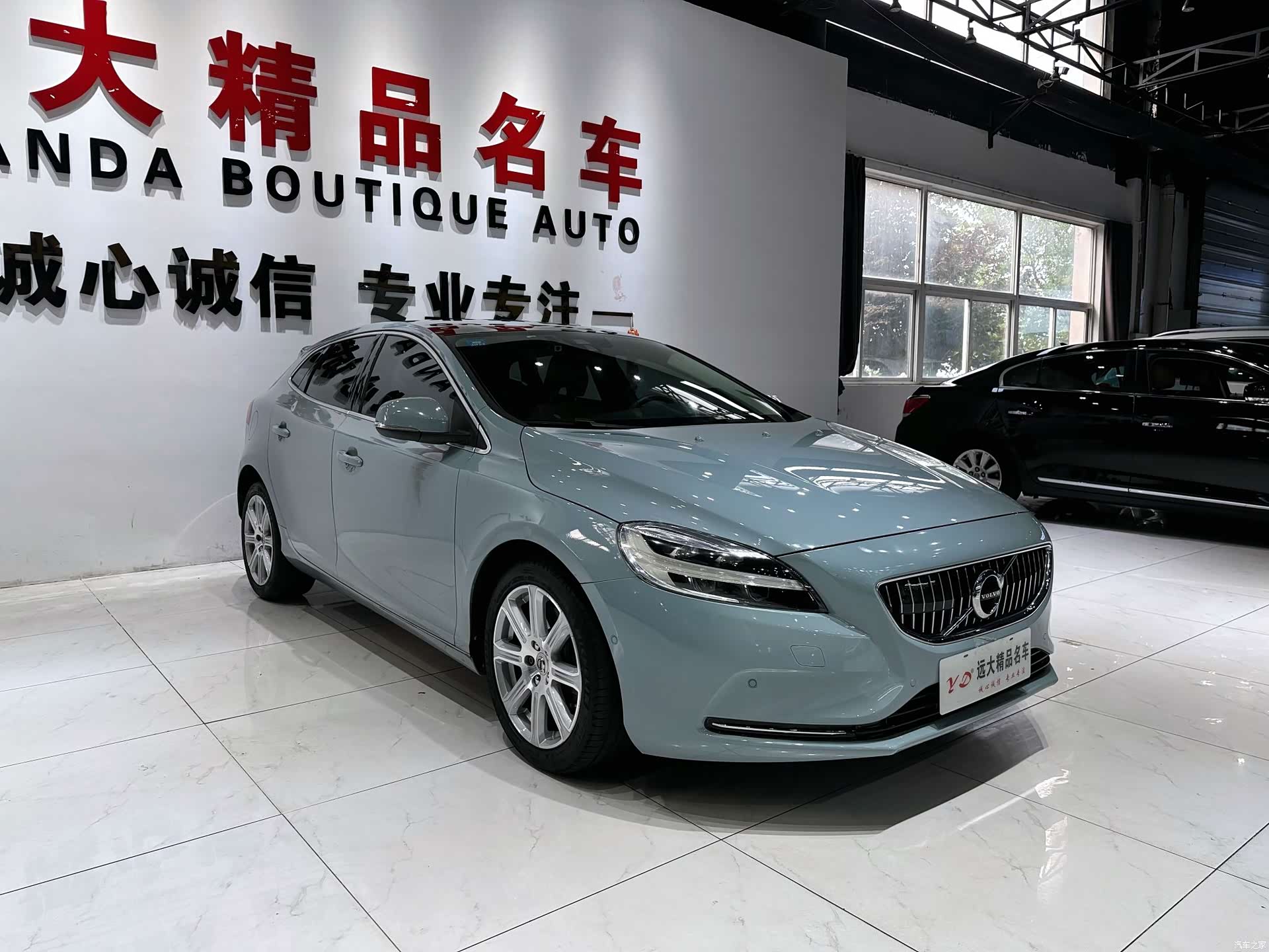 Volvo V40, 2018 3