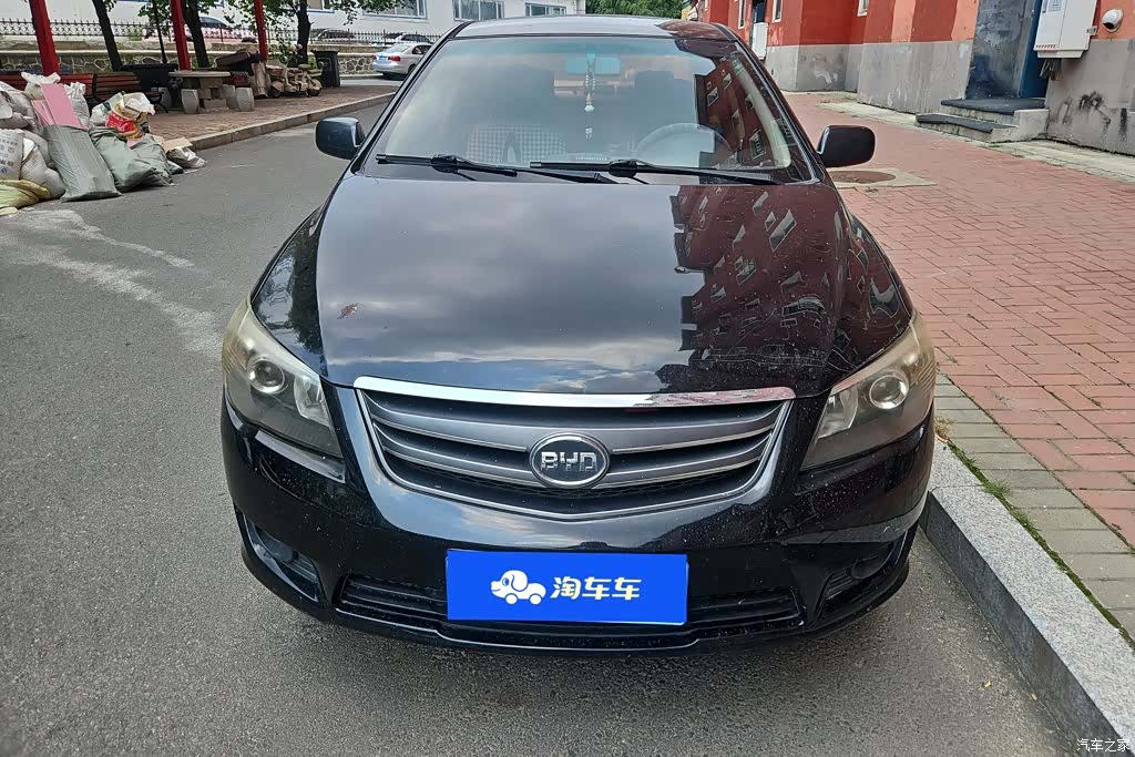 BYD L3, 2015 2