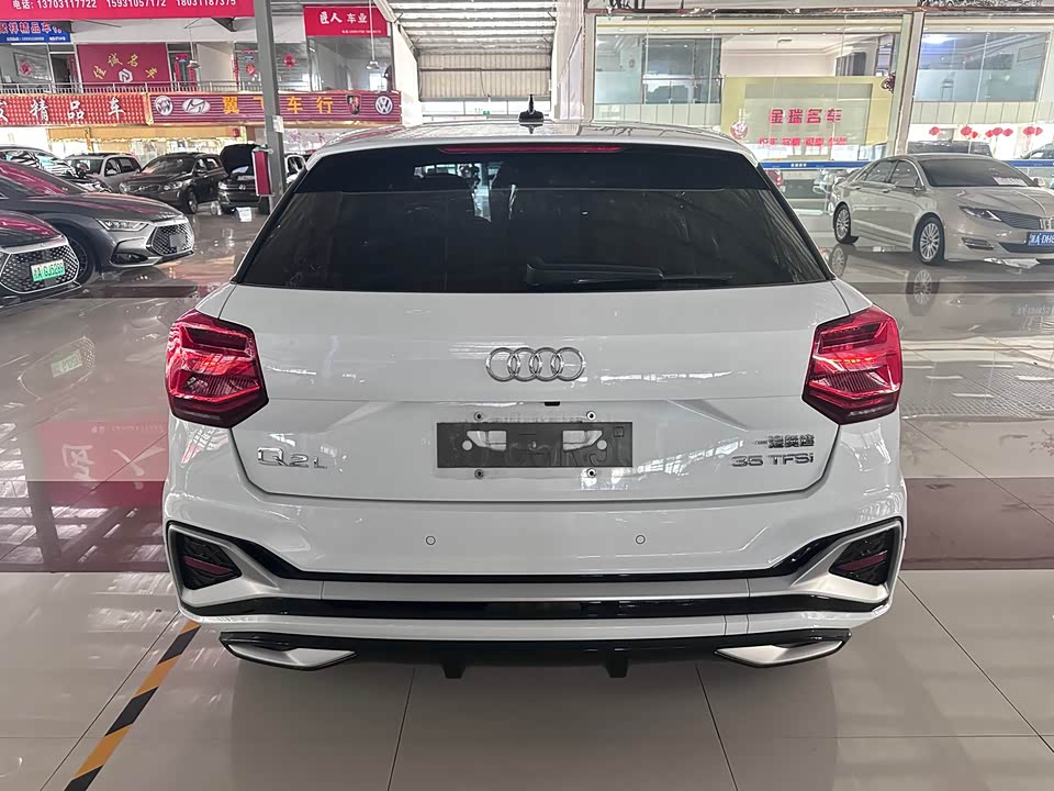 Audi Q2L