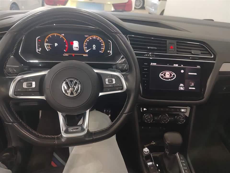 Volkswagen Tiguan L