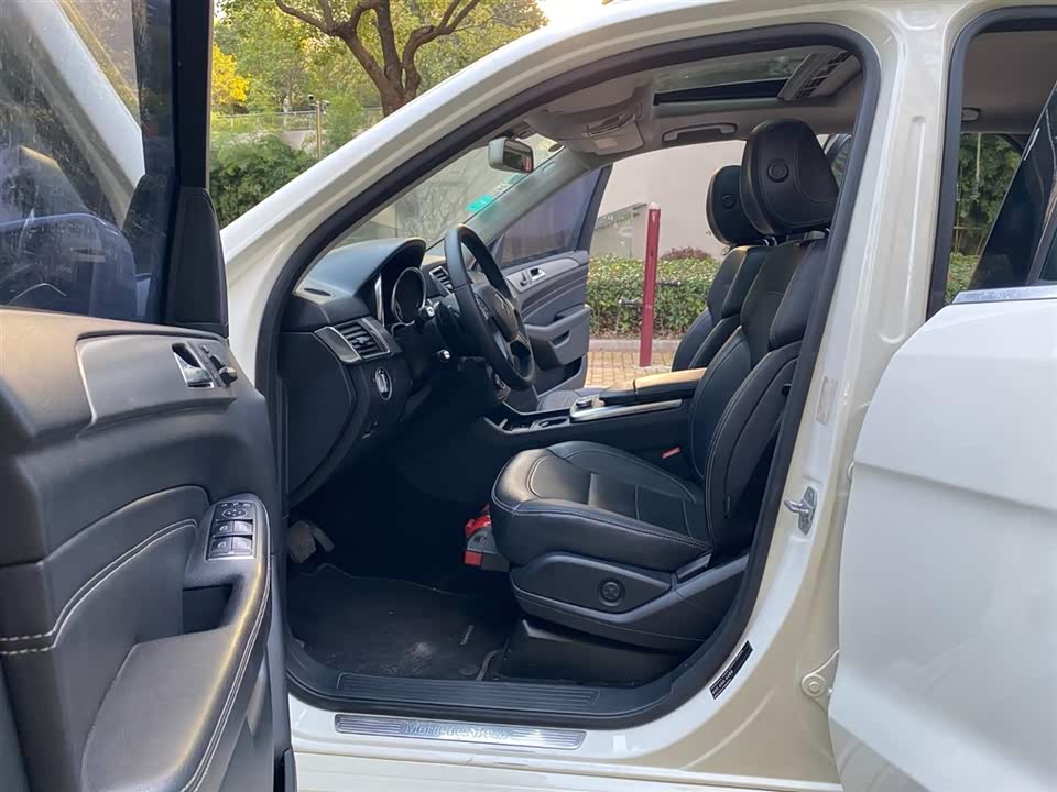 Mercedes-Benz M class