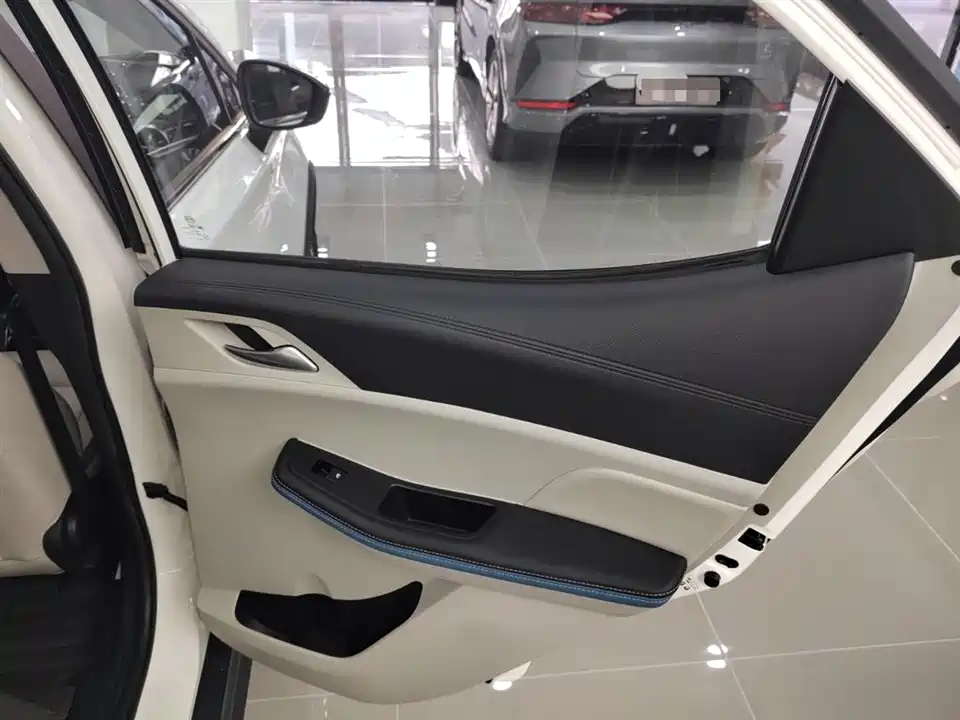 BYD Yuan Pro BYD Yuan Pro