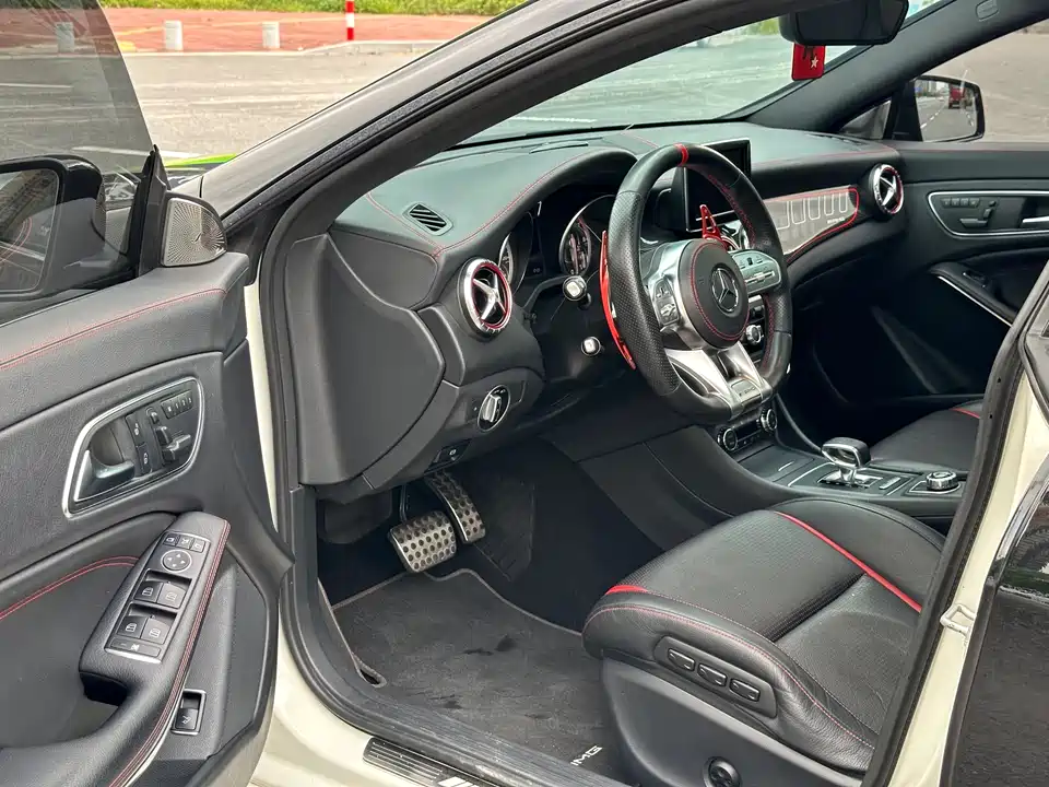 Mercedes-Benz CLA AMG