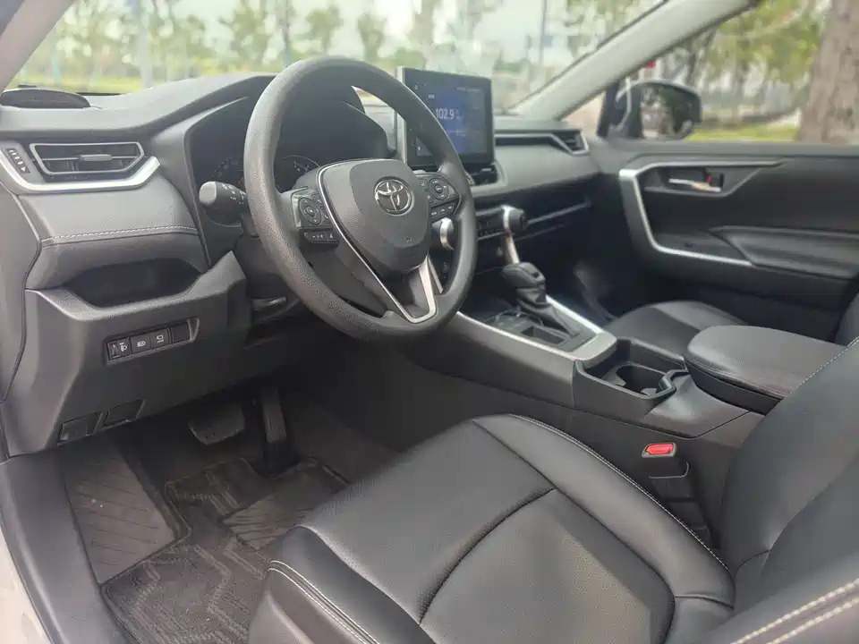 Toyota RAV4 Rongfang