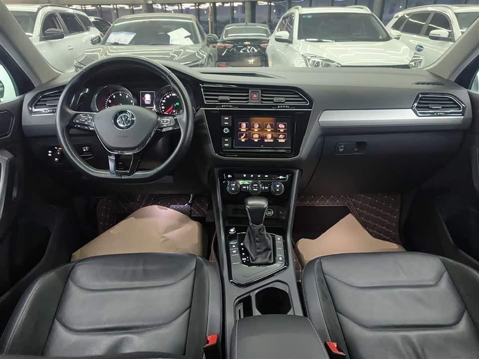 Volkswagen Tiguan L