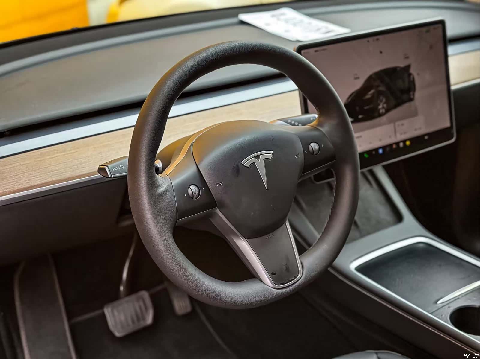 Tesla Model Y, 2022 4