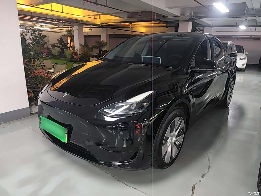 Tesla Model Y, 2022 1