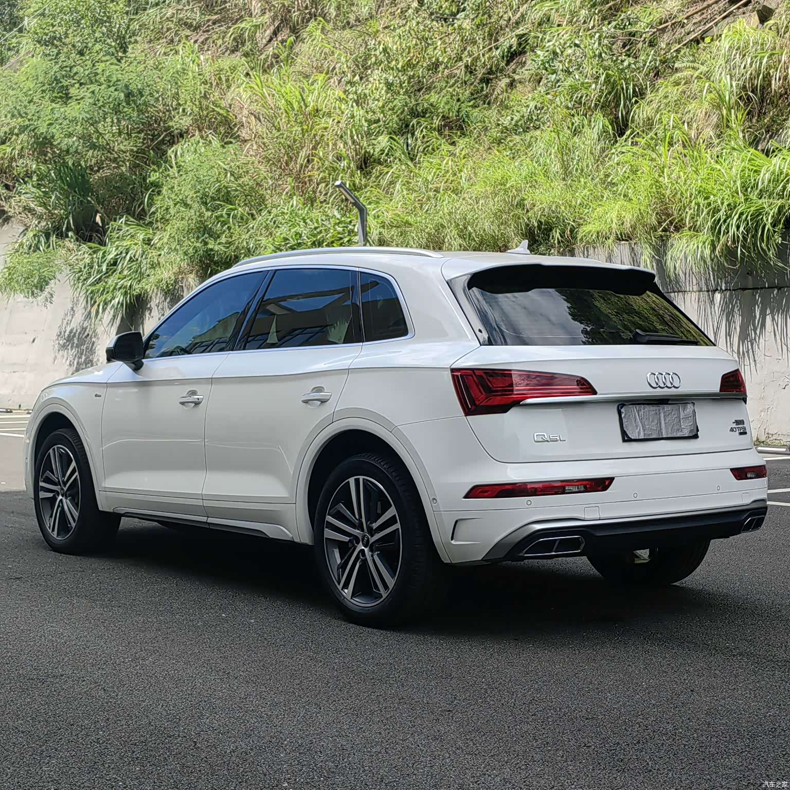 Audi Q5L, 2022 9