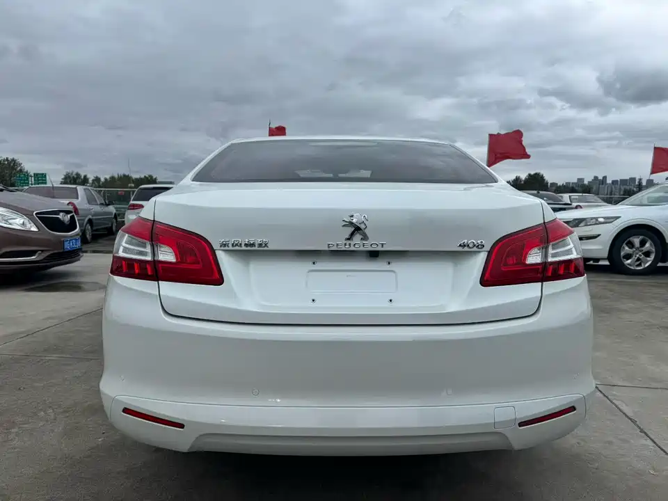Peugeot 408