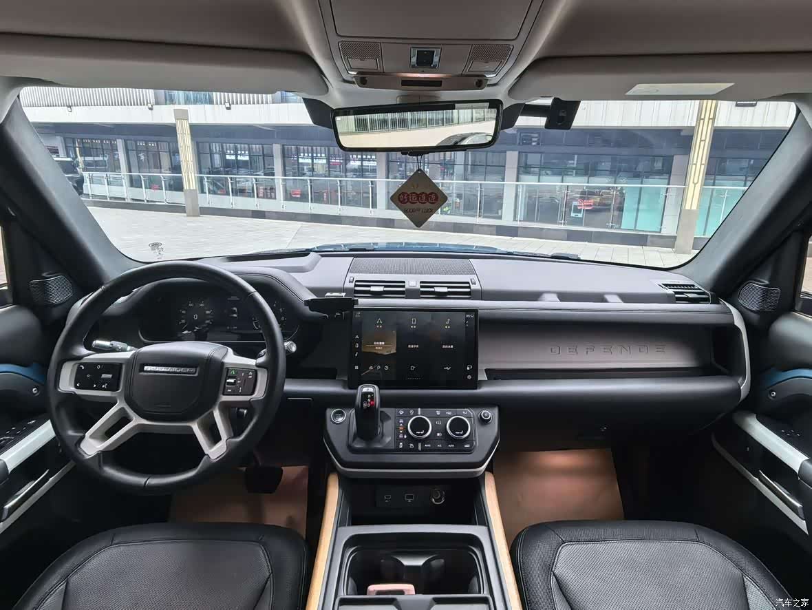 Land Rover Defender, 2022 4