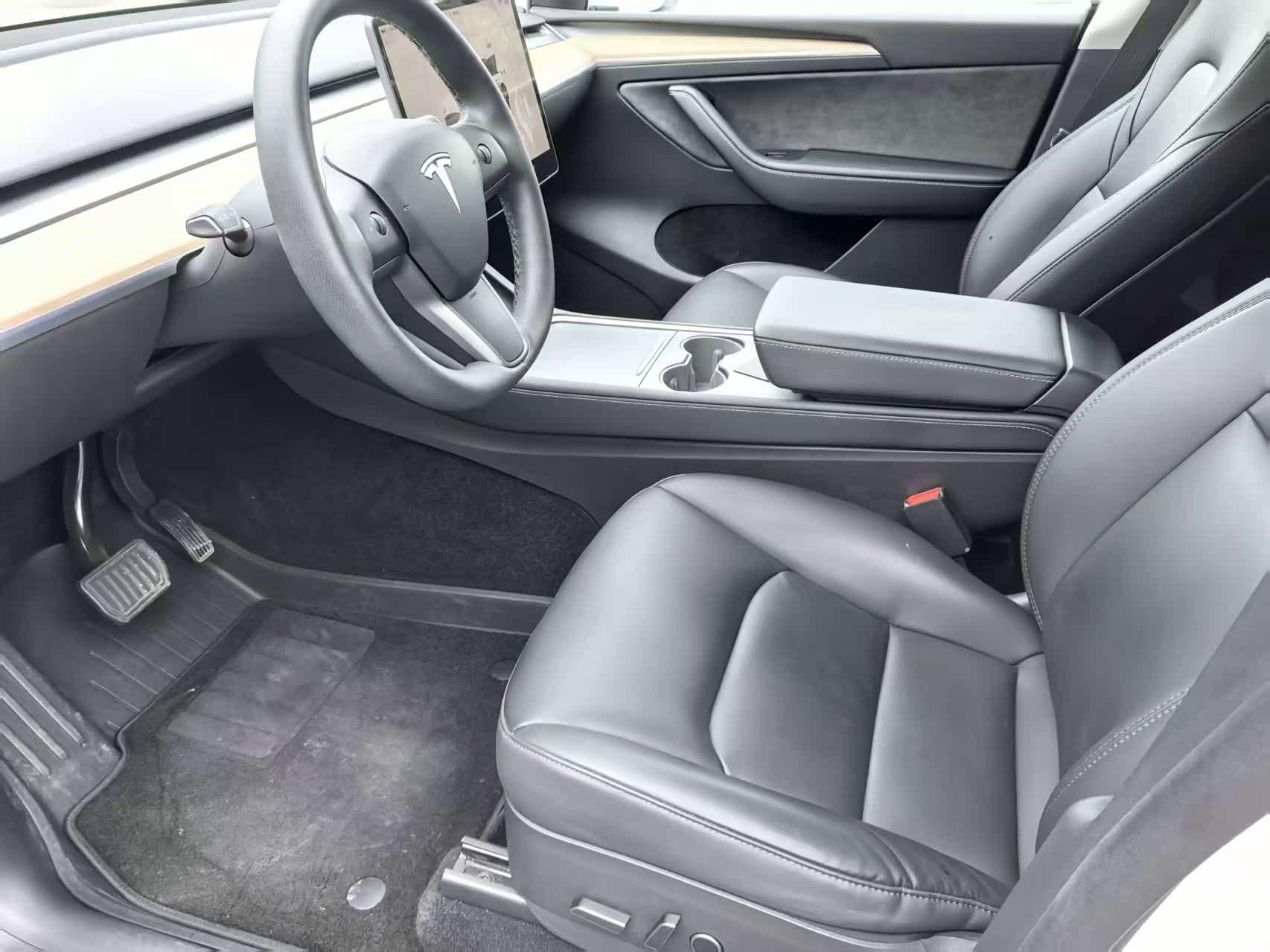 Tesla Model Y, 2022 7