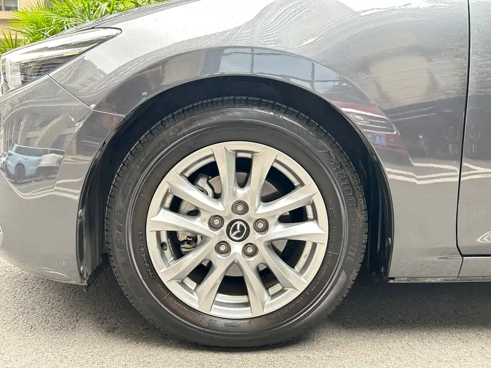 Mazda 3 Angkesaila