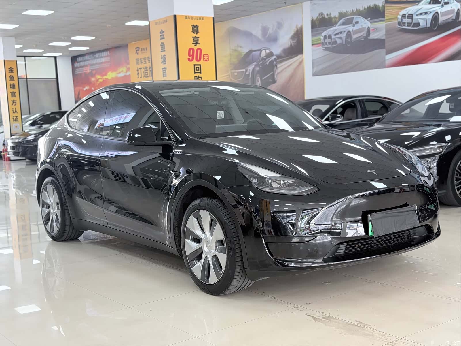 Tesla Model Y, 2022 3